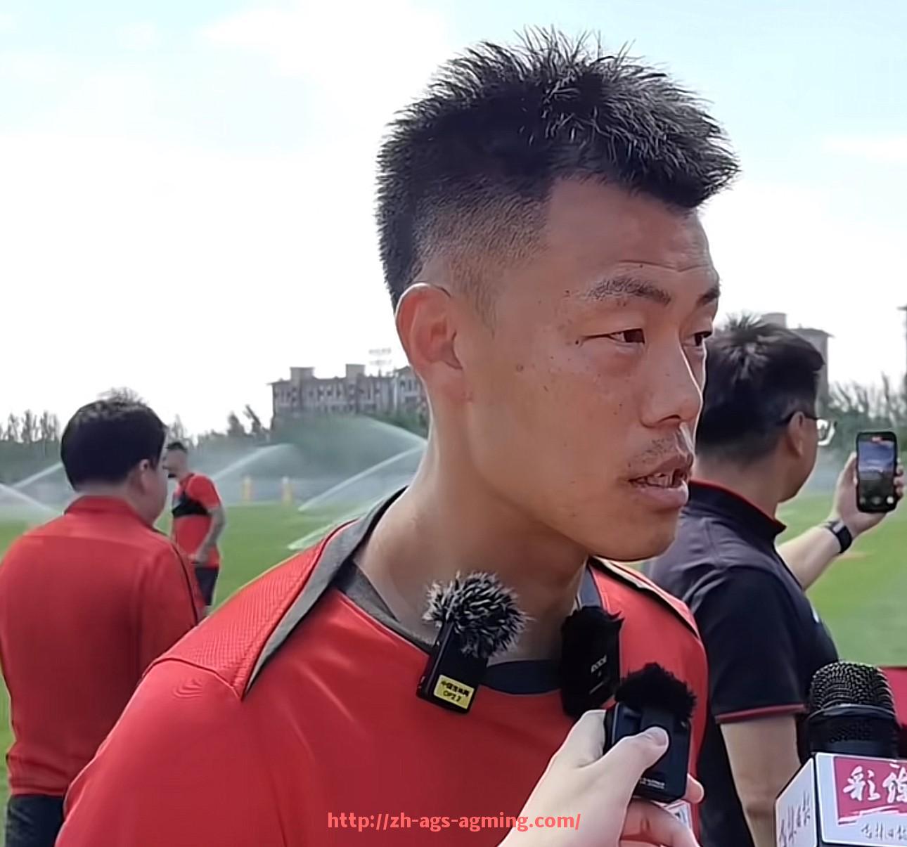 AG娱乐登录-西甲与英超17-18赛季球衣设计对比图解